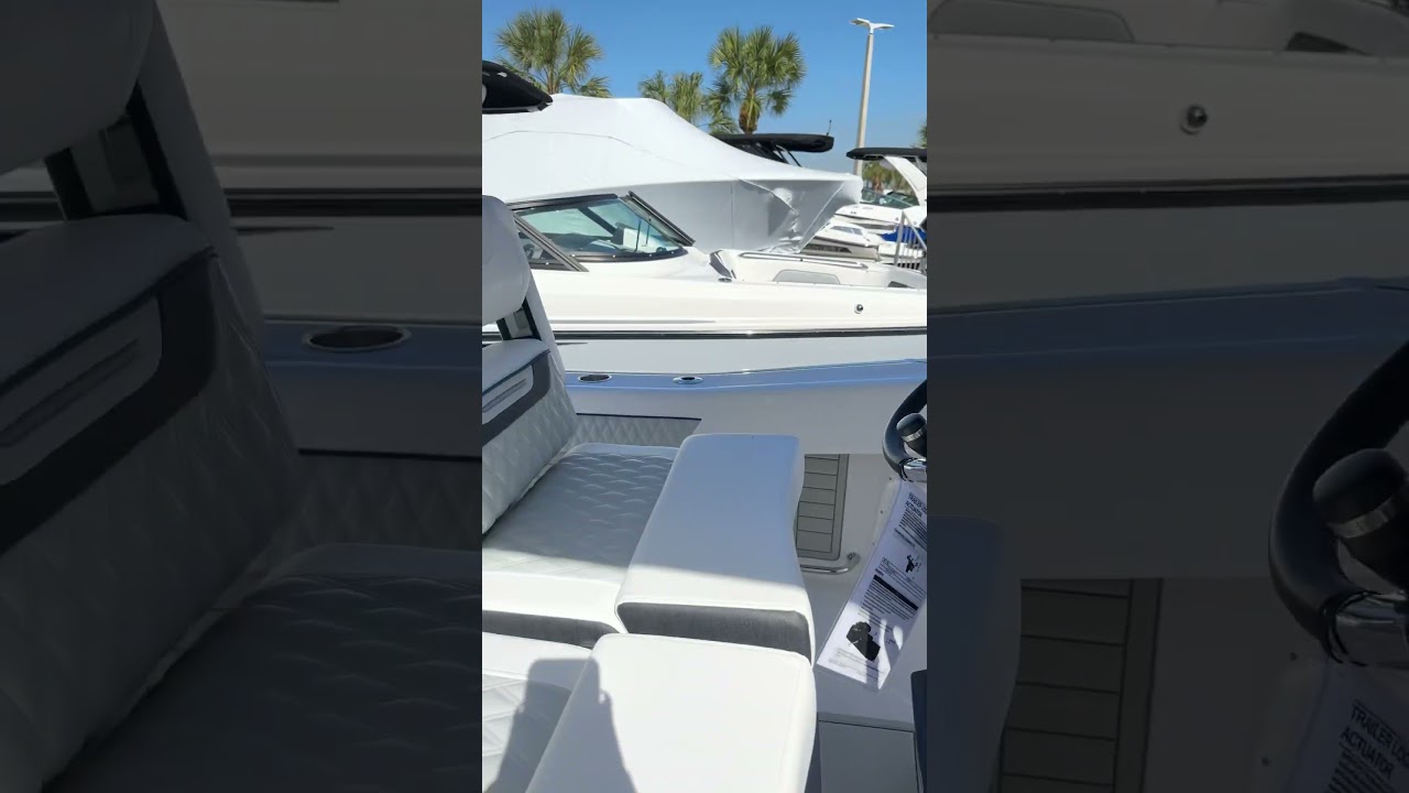 New arrival 2024 Blackfin 272 CC. Perfect size boat for both cruising and hard core fishing in SWFL