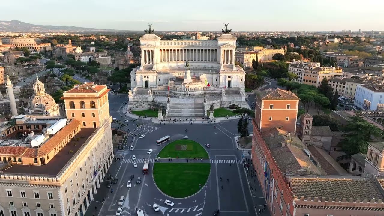Singer Palace Hotel - Volando col drone dentro e fuori