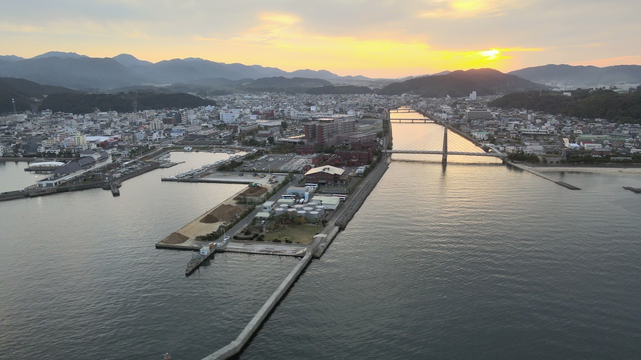 兵庫県淡路市塩田新島⇄洲本市小路谷を空撮　 Shiotaniijima Awaji ⇄ Orodani Sumoto Hyogo Japan
