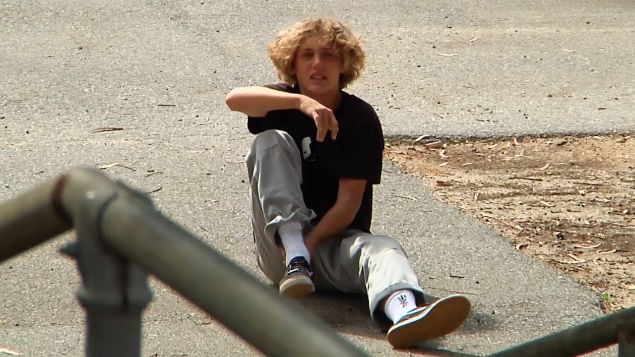 KAI SAUNDERS BEHIND THE SCENES 2