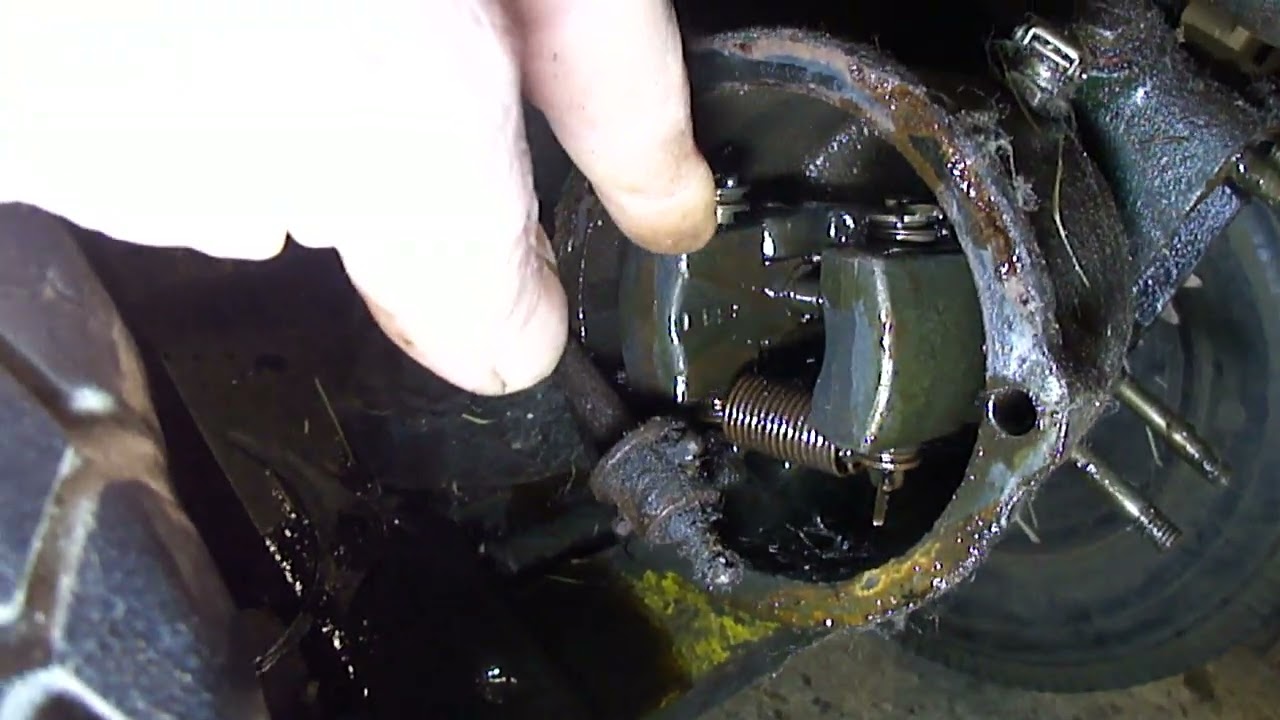 Lister D magneto drive cog and governor issues