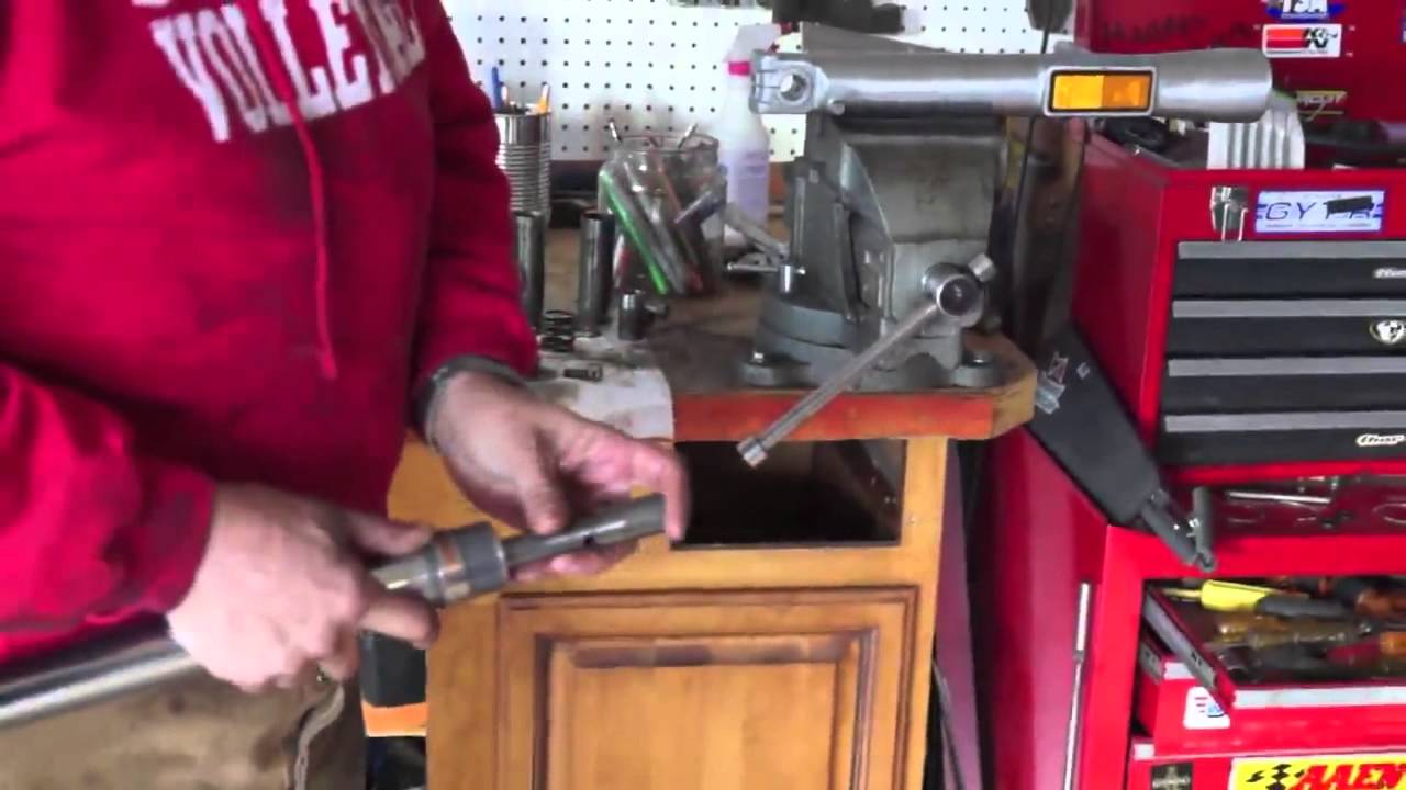 1987 Honda Super Magna motorcycle fork re-build seal replacement