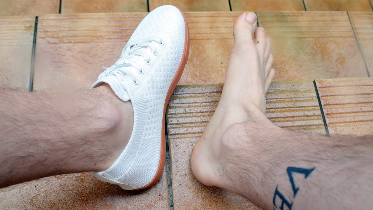 SUAVS The Zilker Gum With vs Without Socks
