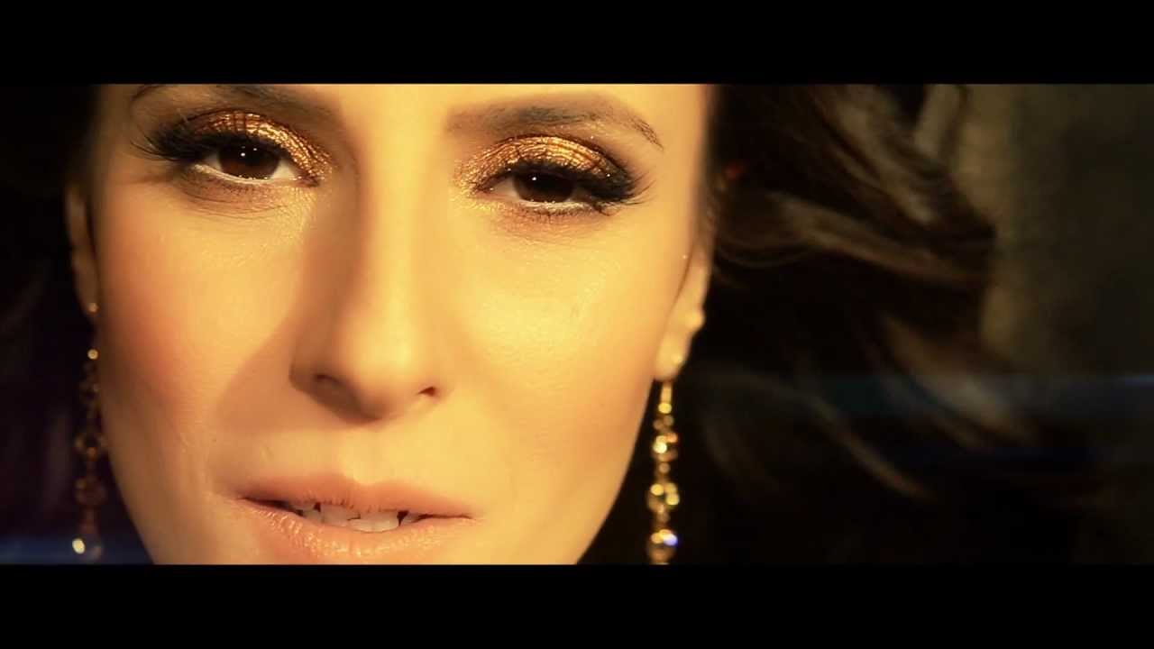 Malenna - Amor Latino (OFFICIAL VIDEO)