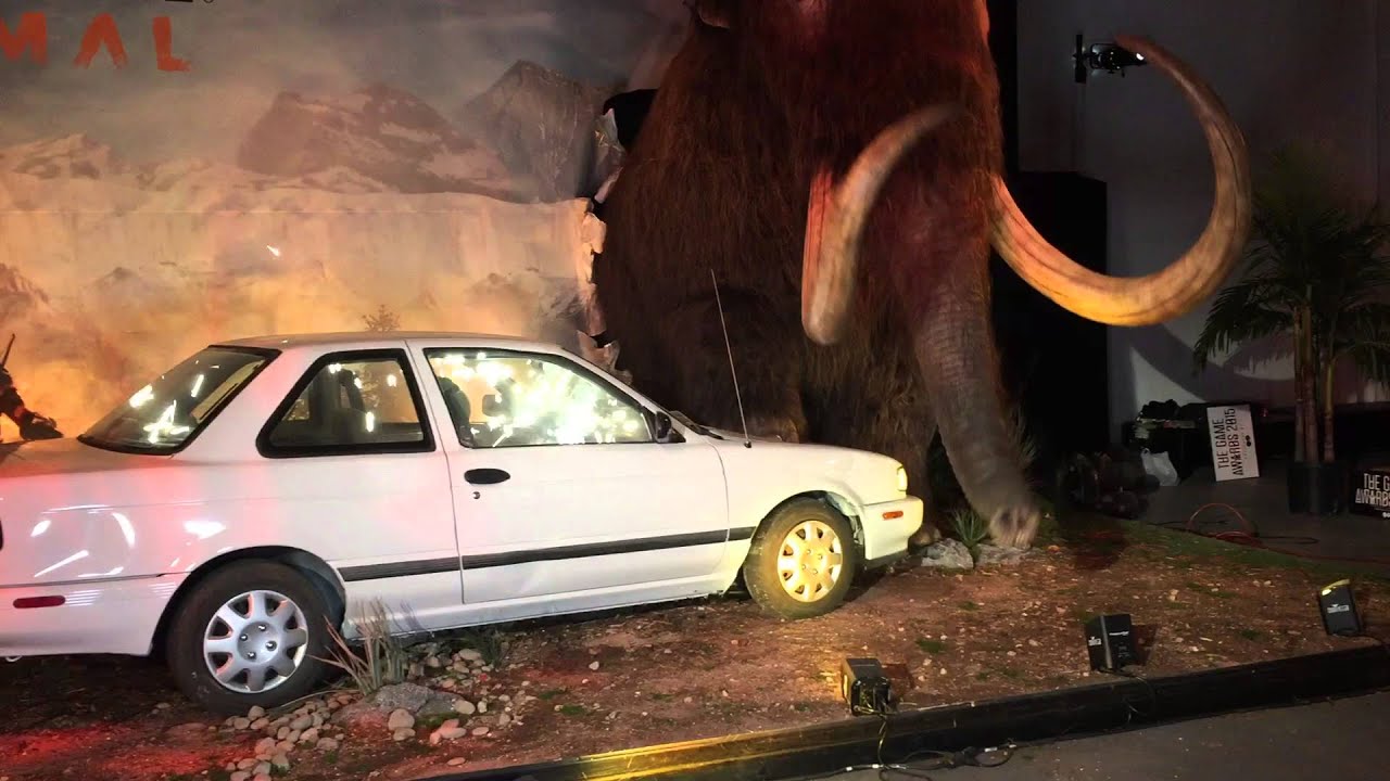 Far Cry Stomp: Woolly Mammoth Crushes Car