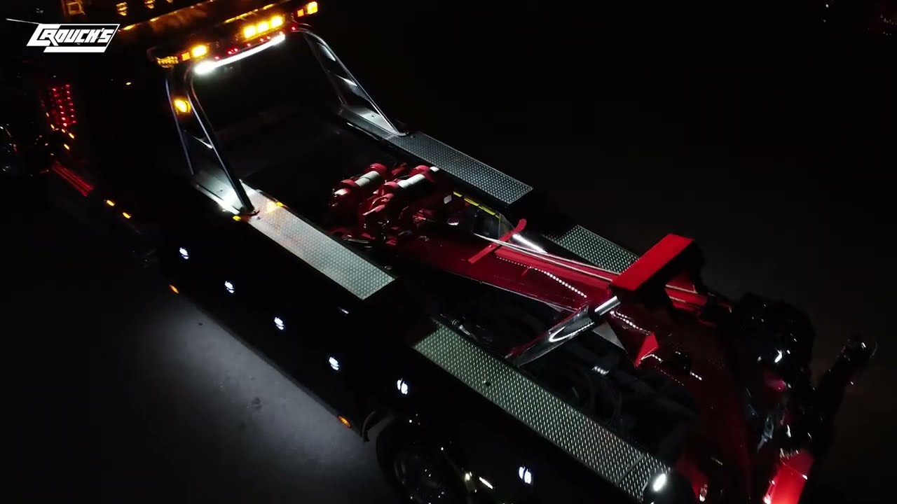 Peterbilt 389 Wrecker with a Century 5130