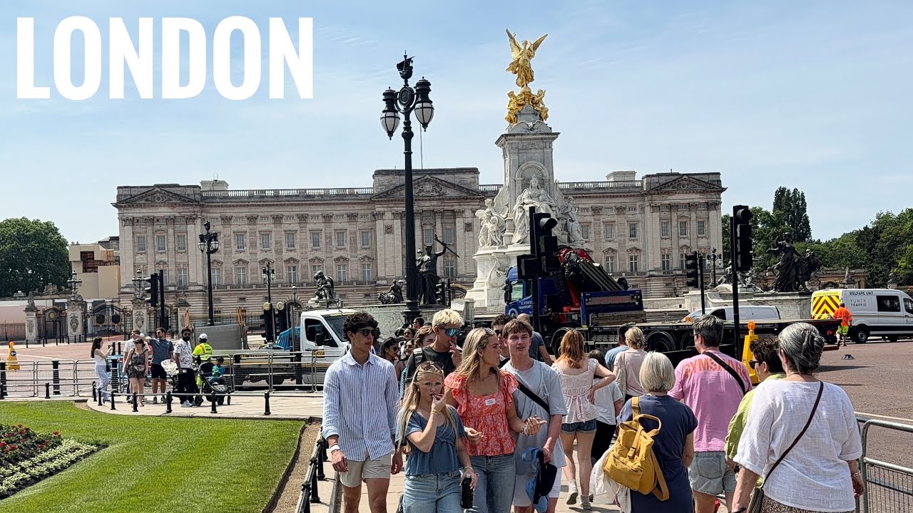 England, London Summer Streets  Walk | Buckingham Palace to Trafalgar Square via Big Ben  [4K HDR
