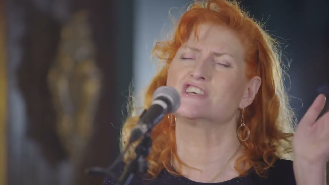 Eddi Reader-  Green Grow the Rashes