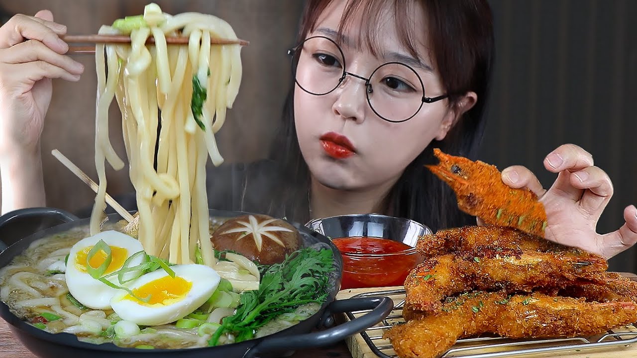 АСМР ЕДА УДОН И ЖАРЕНЫЕ КРЕВЕТКИ🍜🍤 | MUKBANG