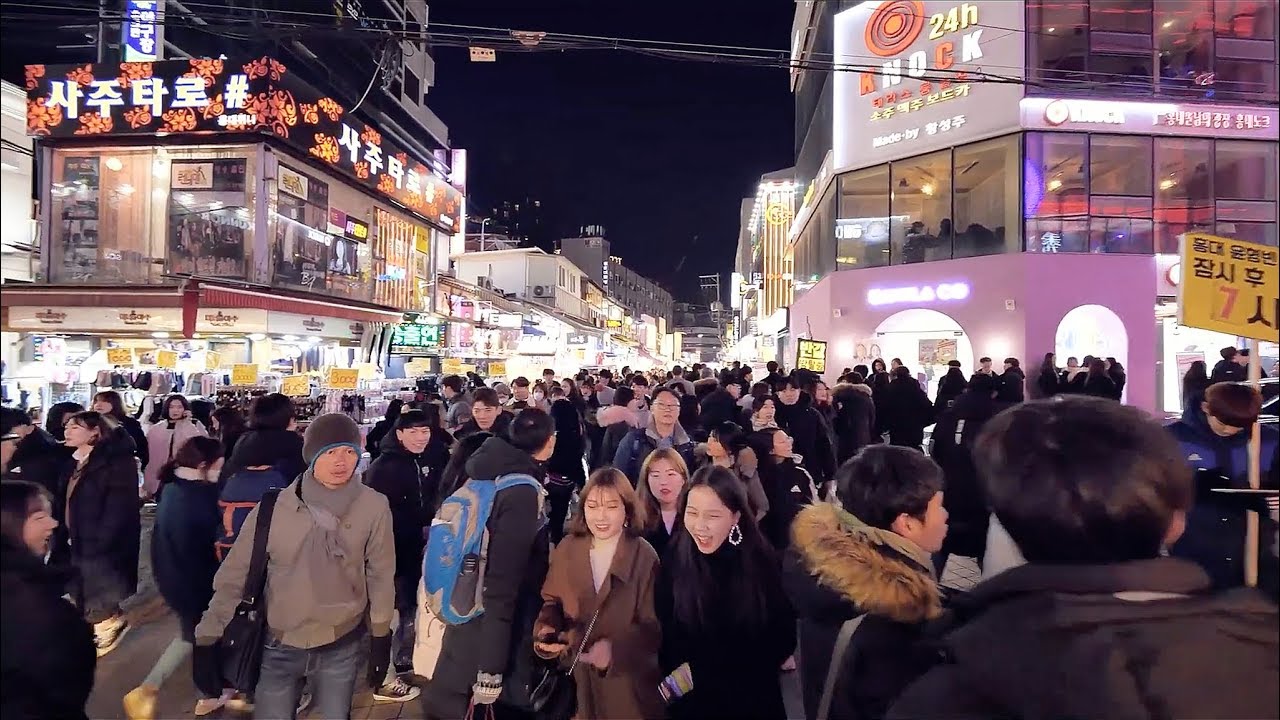 【4K60FPS】 Night Walking around Hongdae, Seoul, Korea 홍대 弘大 ホンデ