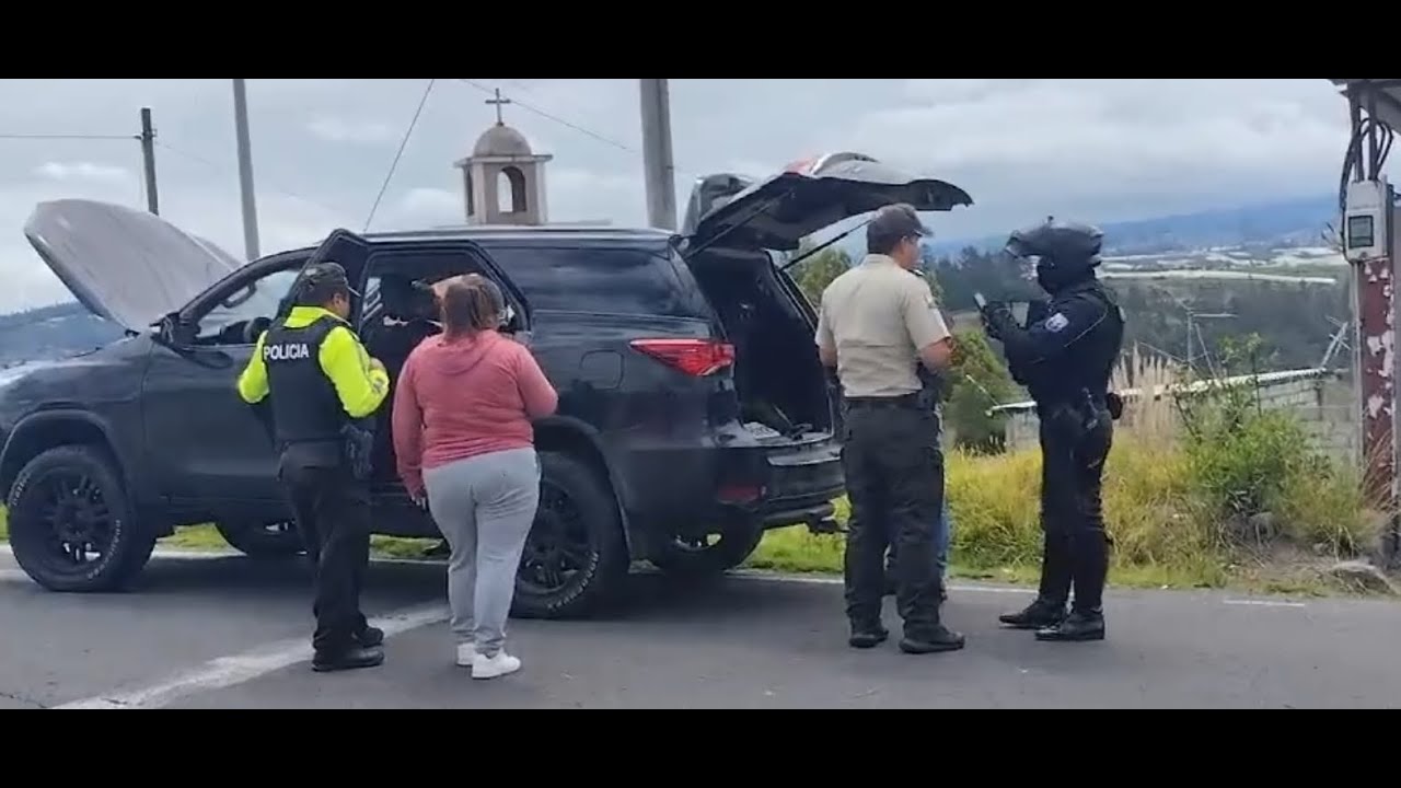 Atrapan a 4 ladrones tras desvalijar una vivienda en Ambato