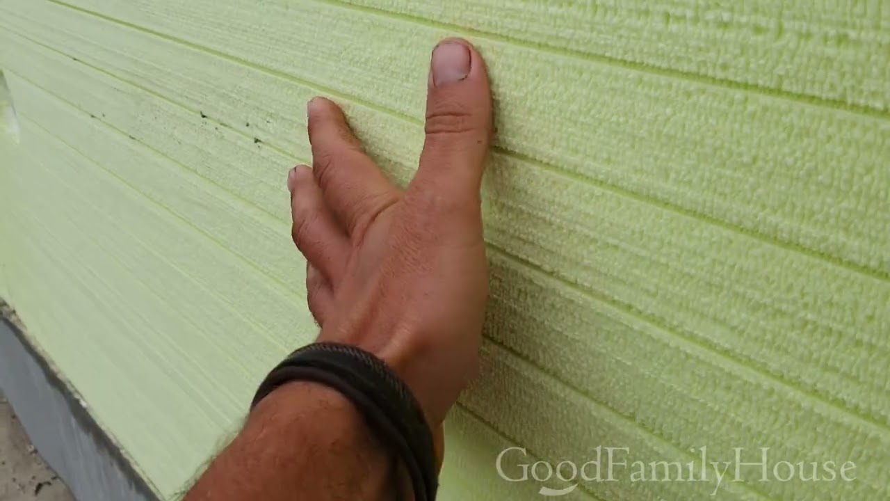 Утеплення фундаменту та захист утеплювача.