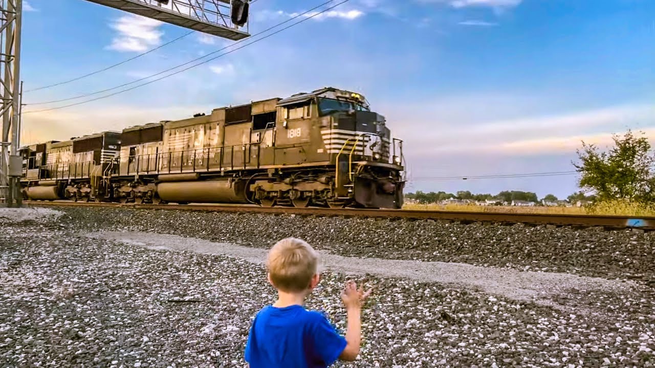 TRAIN TRACKING #9 | After Waiting 2 HOURS Levi Finds A FAST Train At A NEW CROSSING!!