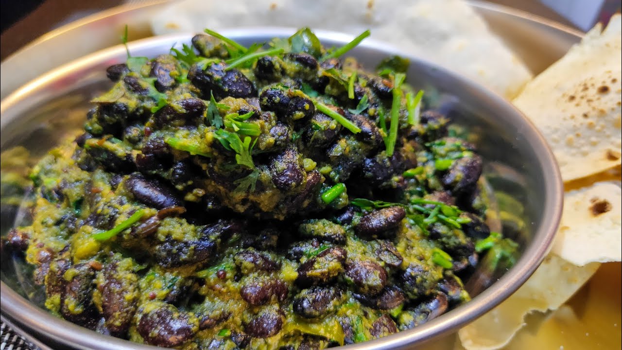 झणझणीत हिरव्या मसाल्यातील काळे वाल ll Recipe in Marathi ll #कडधान्याचीसिरीज Epi-6