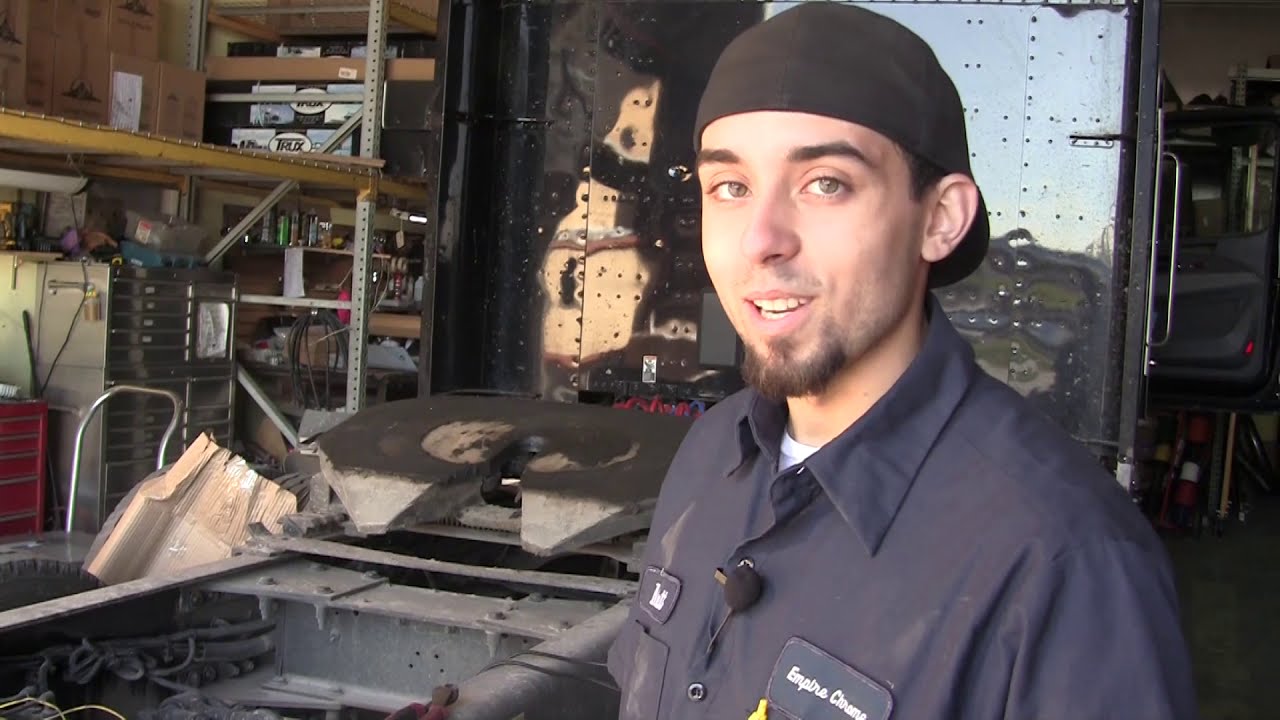 Peterbilt 579 Sunvisor & Mudflap Hanger Install
