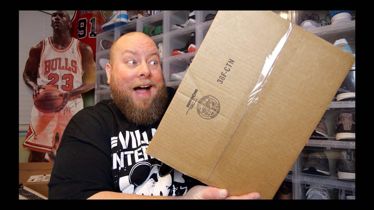 Opening up the December 2019 Zobie Wrestling Rasslin Mystery Box + Signed Funko POP Inside