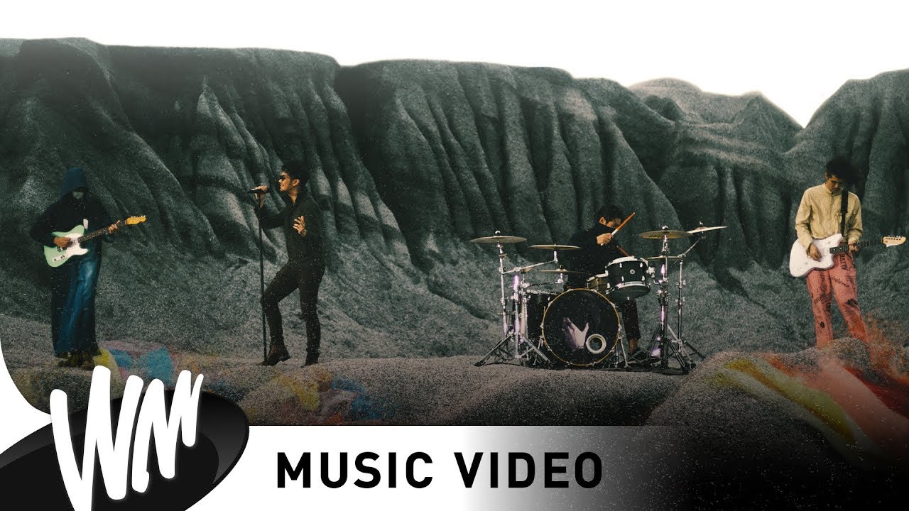 ชีวิตที่มีชีวิต - Getsunova [Official MV]