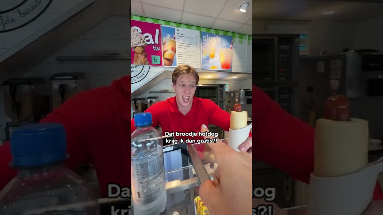 Dat is pech, gratis hotdog weg🥲&nbsp;#HEMA&nbsp;#bottleflip