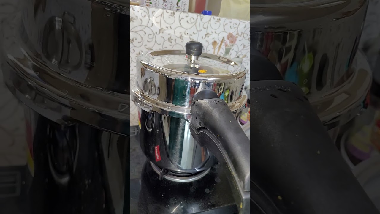 Prestage Alpha Deluxe Svachh Pressure Cooker (8 litres )Review whistle sound