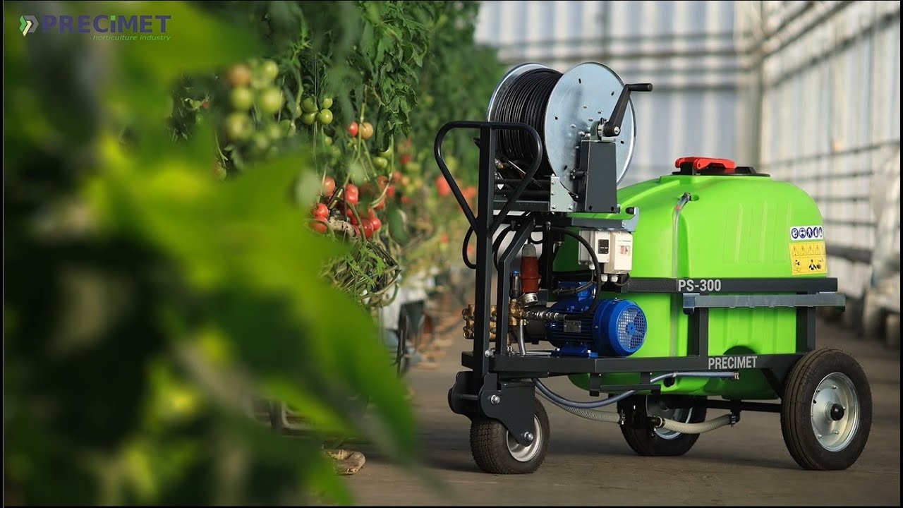 PS-300 sprayer and small manual nozzles / Opryskiwacz wysokociśnieniowy PS-300 z dyszami do oprysku