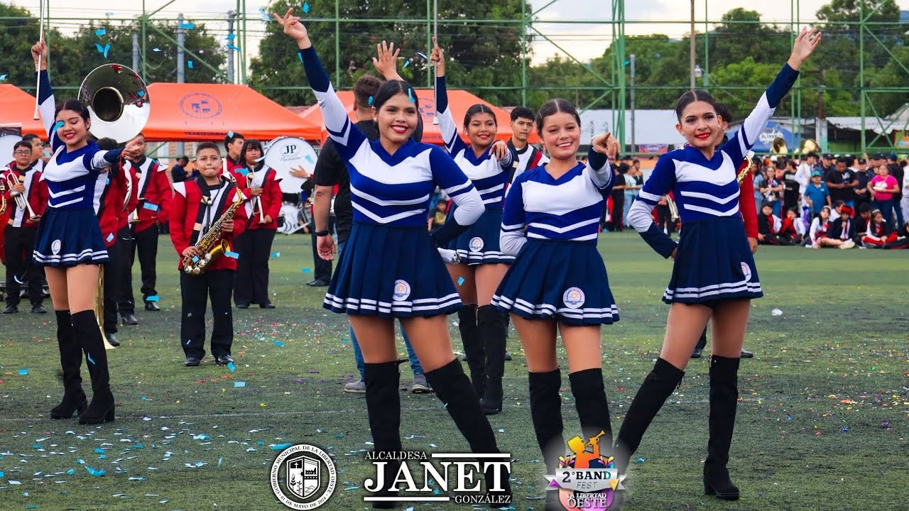 COLEGIO bilingue  LIDIA salma DE vargas EN el COLON band FEST 