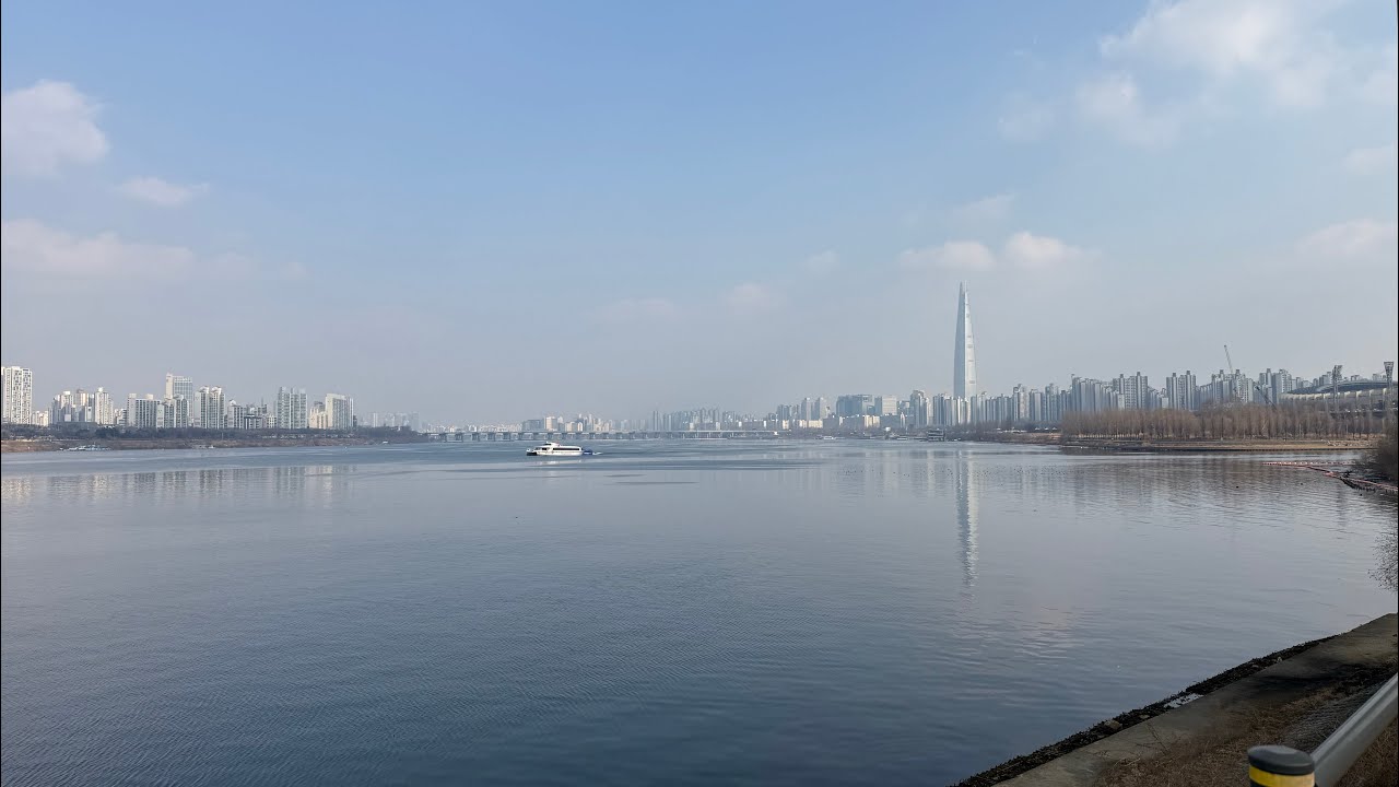 [Running] 한강버스 따라잡기 (13.6 km, 6:47 /km, 129 bpm)