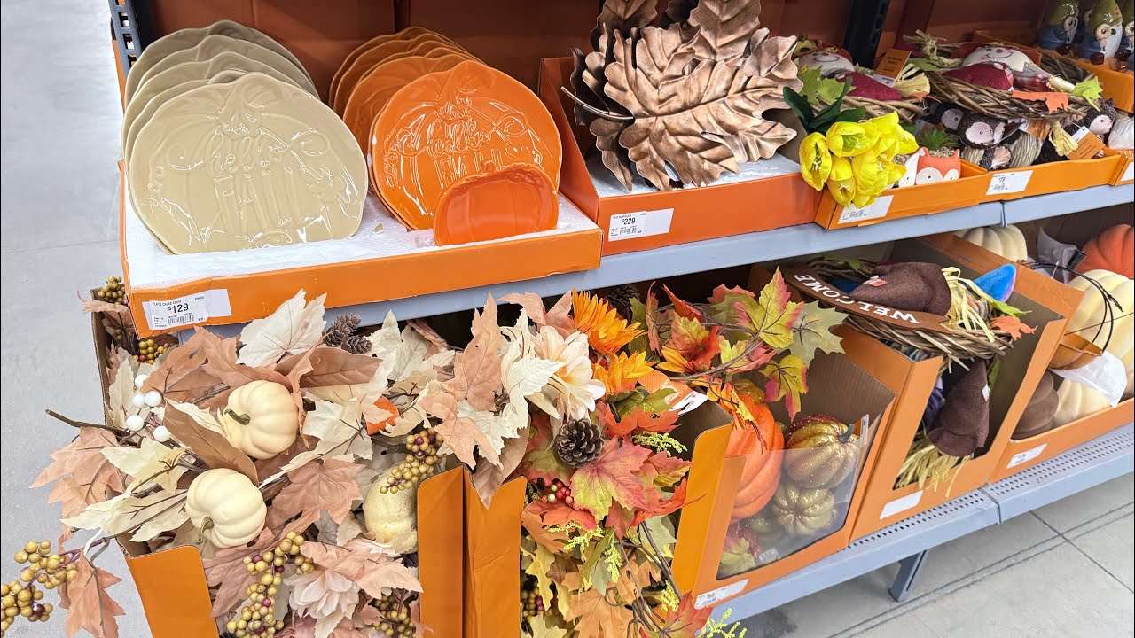 Nueva decoración 🍁 llegó el otoño 🍁 a #walmart