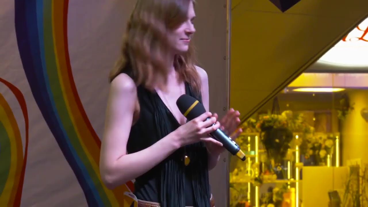 Tool - Sober, female cover karaoke in Russian shopping mall