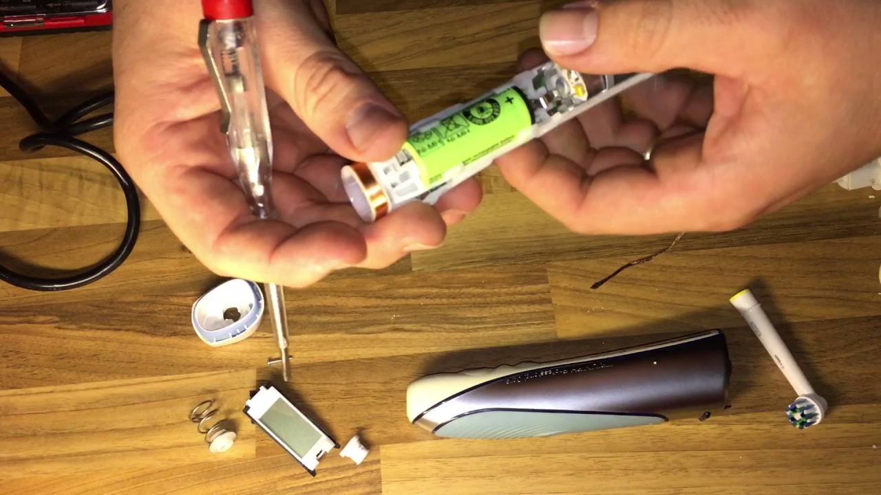Oral B Elektrische Zahnb&uuml;rste Akku wechseln Braun Oral B Triumph Professional care Akku Anleitung