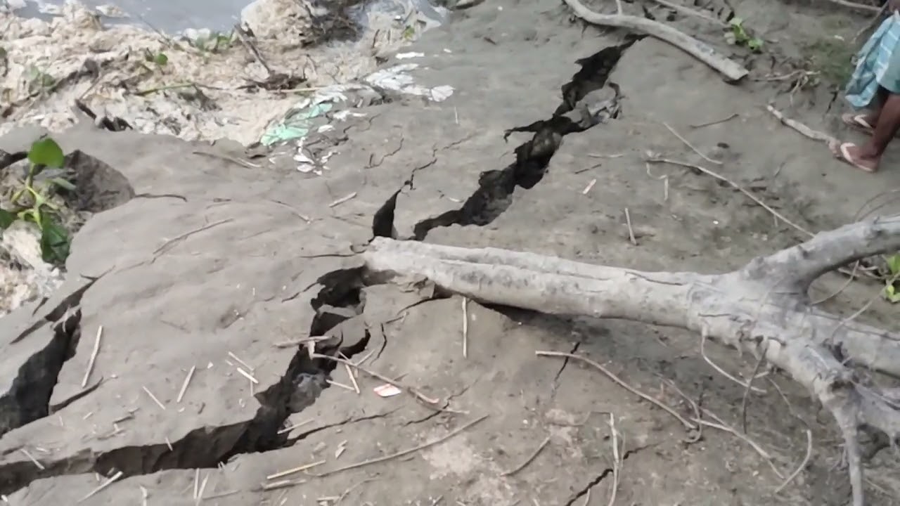 How Ganges Erosion Begins           গঙ্গা ভাঙন যেভাবে শুরু হয়