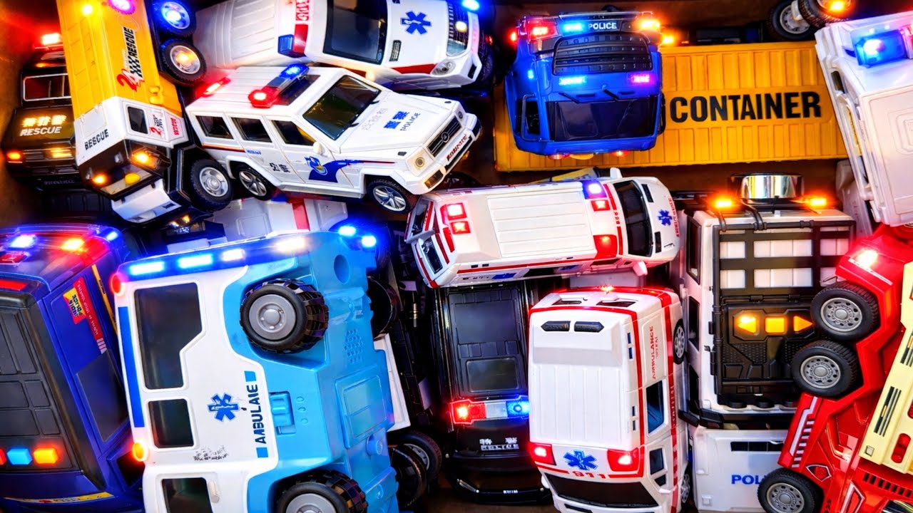 Ambulance vs Police vs Fire Engine 🚑🚓🚒 | 2 Balloon Crash Challenge! 🎈