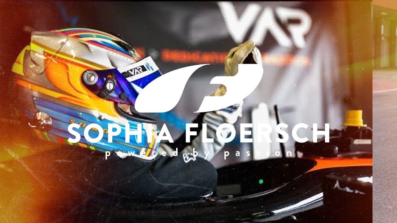 Sophia's VLOG #1 / Gym & Sim days at my F3 racing team