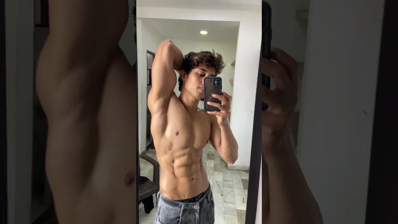 When Gamer become a bodybuilder🔥#shorts #fitness #abs #bodybuilding #shadyyt #bgmi #transformation
