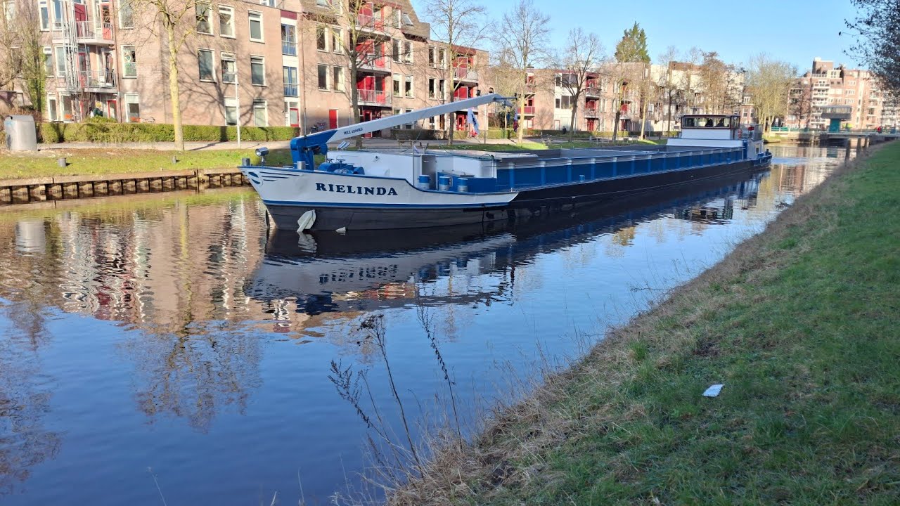 ⚓️ MS.Rielinda⚓️ nog nooit eerder gezien,via Groningen naar Assen met grind