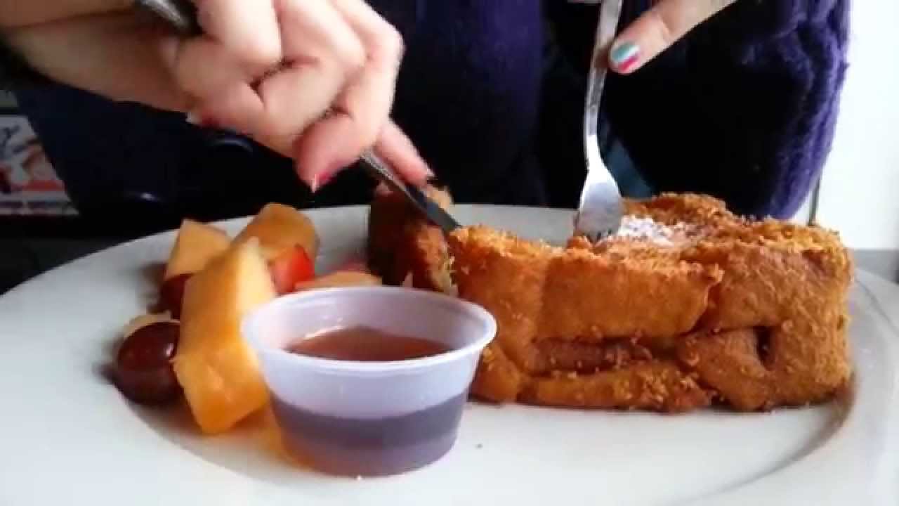 Bernie's Pub, Strawberry Stuffed French Toast, Click Go Review