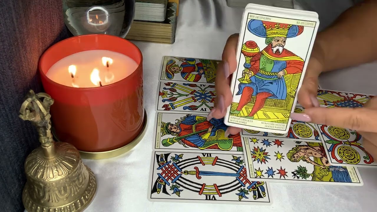 Mi persona especial se comunica con alguien más?#Interactivo #amor #horoscopo #tarot￼