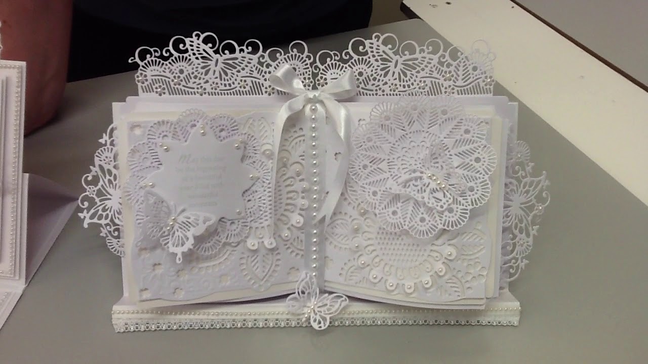 Craftmania Sunday Showcase - Butterfly & Flower Die Collection - 21/01/18