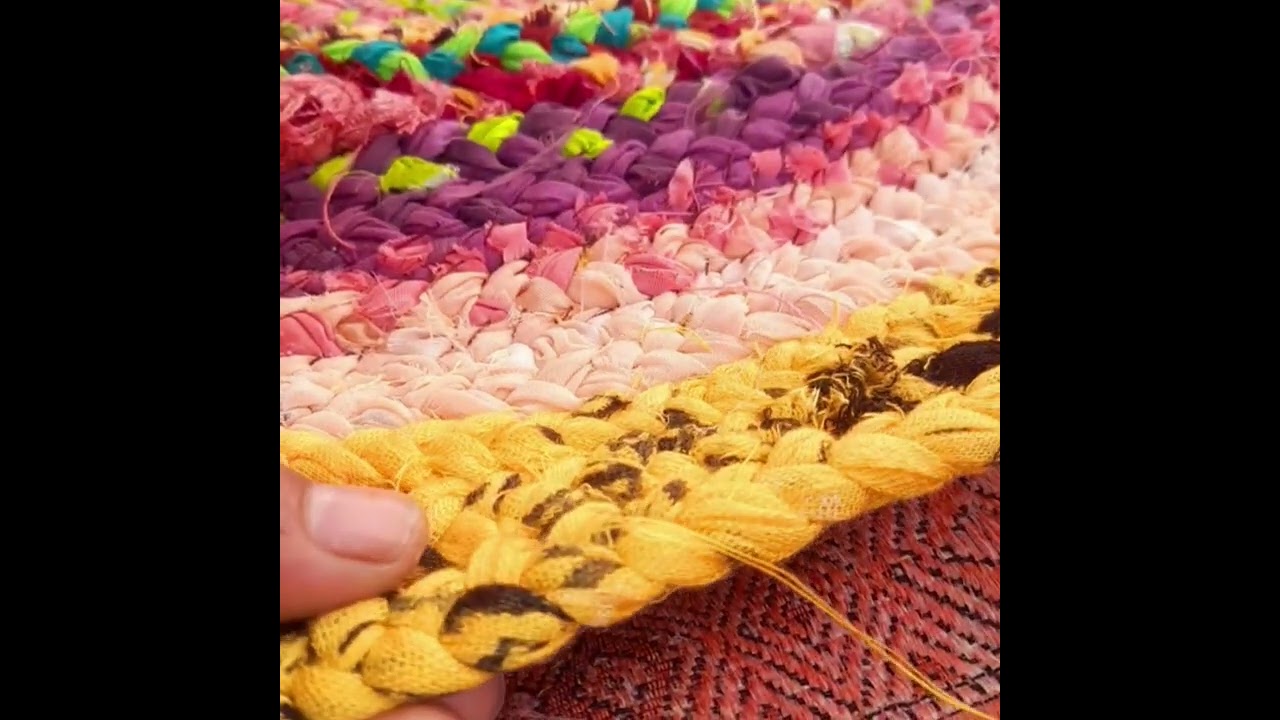घर पर पड़े हुए पुराने कपड़ों से बनाए एक सुंदर कालीन #homecuisineHandmade Mat#decor designs  