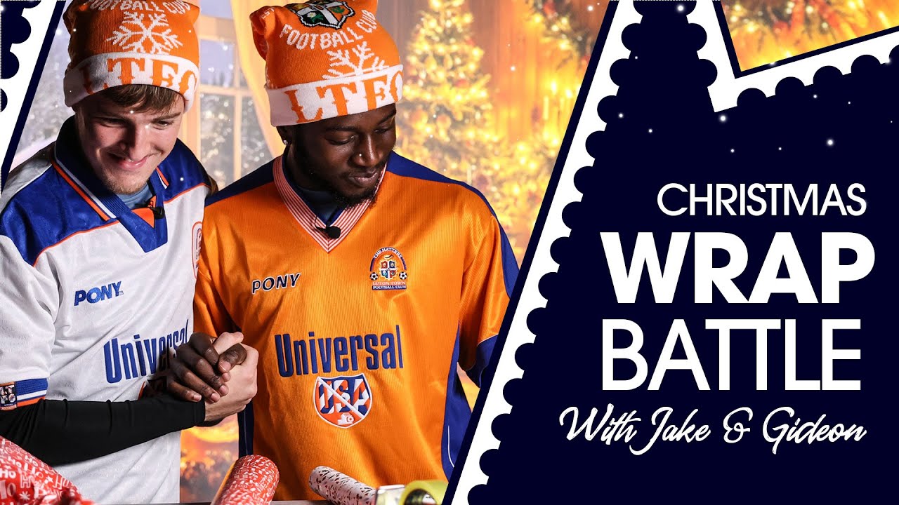 Christmas Wrap Battle 🎁 | Jake Richards vs Gideon Kodua