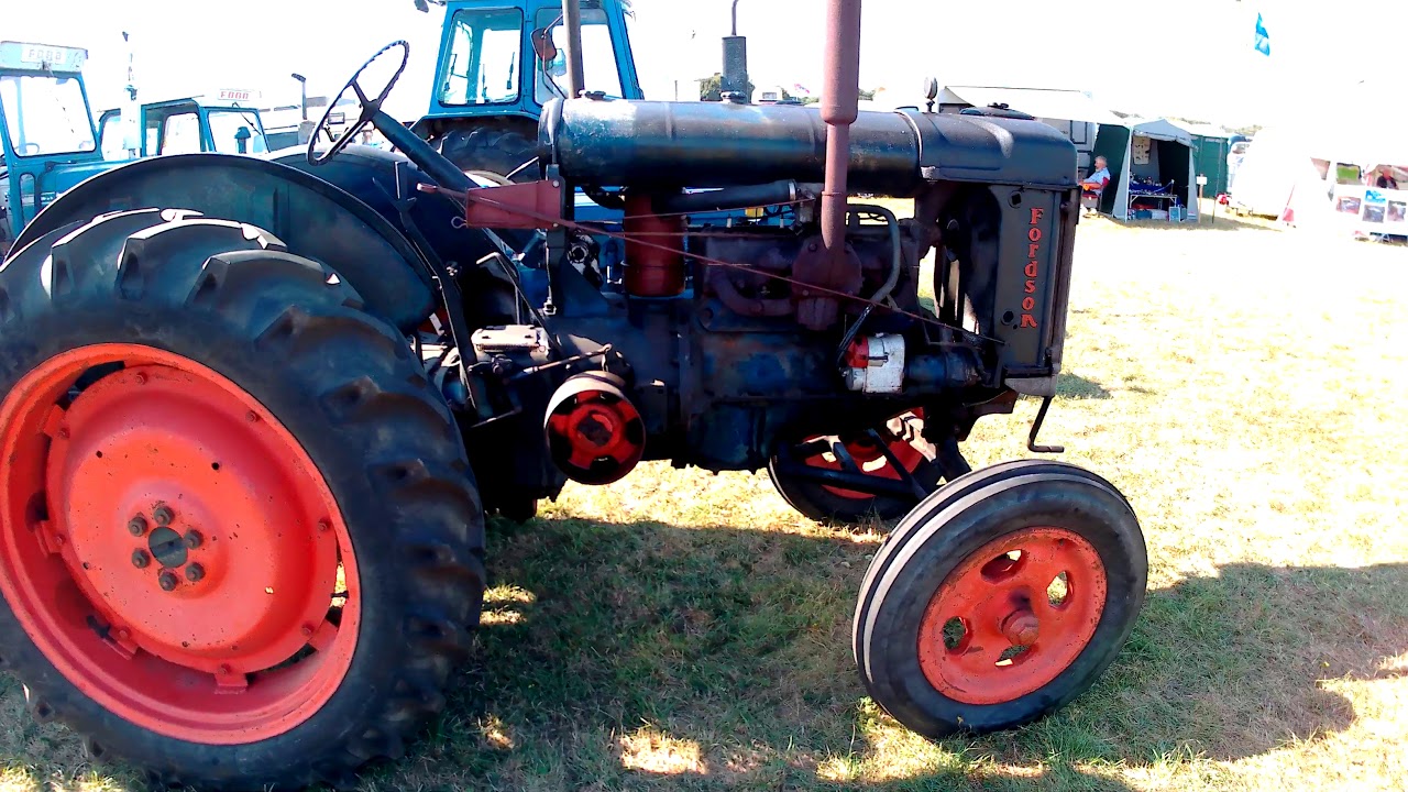 1950 Fordson Major E27N 4.4 Litre 4-Cyl TVO Tractor (27HP) - Crank Start
