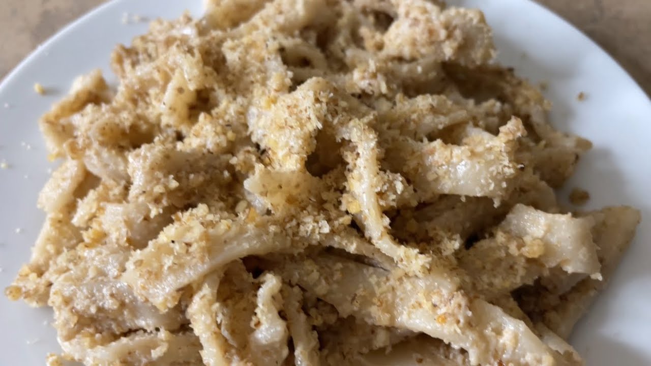 Posni Rezanci sa Orasima i Grizom. Homemade Pasta with Walnuts and Semolina #delicious #tasty