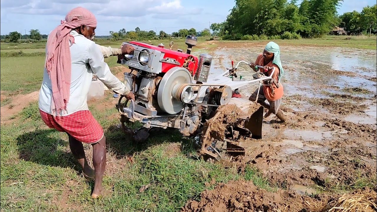When going to dhanicha field for puddling || Kamco Kmb200 puddling performance in deep mud ||