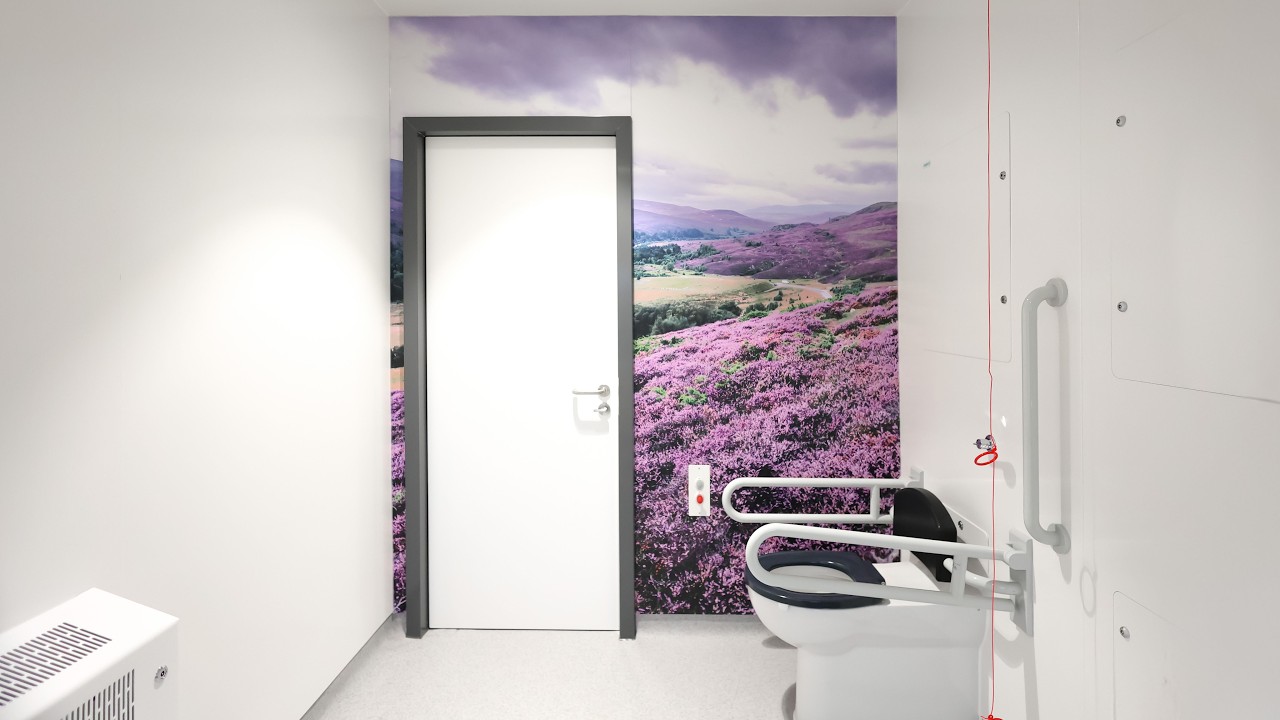 NHS ward refurbishment with Hygipod IPS, Hygidoor and PVC wall cladding