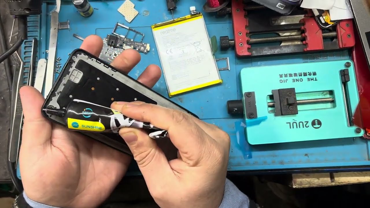 Replacement A Broken Display Of Realme 8i | Repairing Realme 8i Broken Phone 