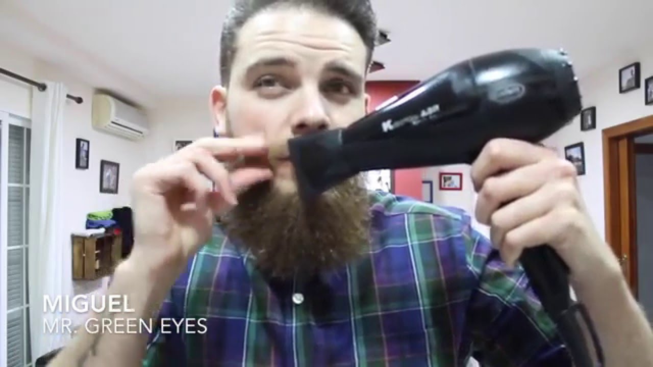 Cómo aplicar el aceite para barba y peinar la barba. Ritual de barba.