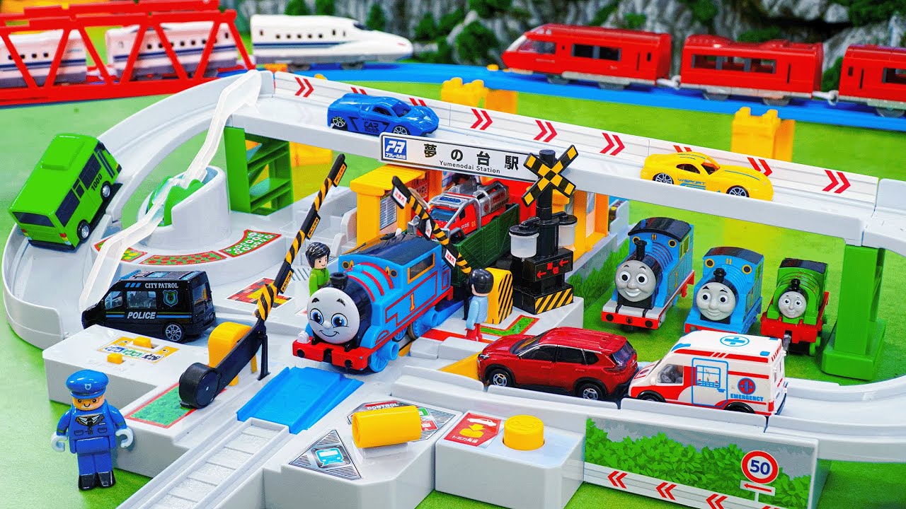 Plarail Shinkansen subway line ☆ Construction of multi-purpose Tomica Railway Crossing Station