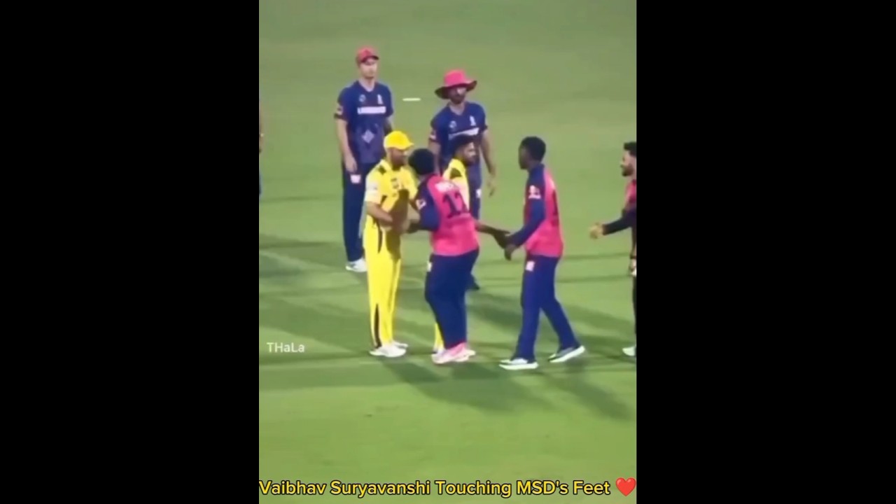 Vaibhav Suryavanshi Touching MSD's Feet.❤️#cricket #shorts #ipl2025 #msdhoni #foryou