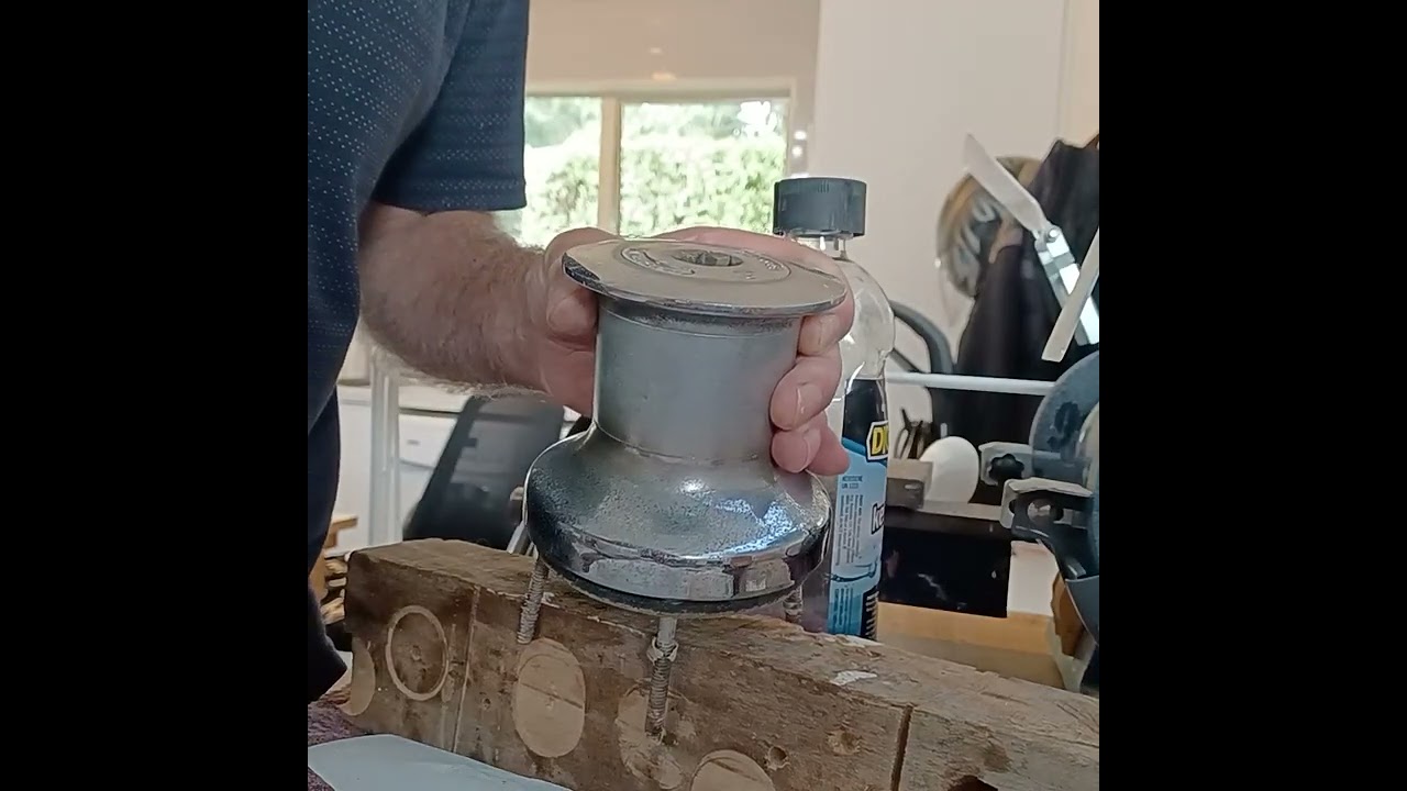 Disassemble Barlow 16 Winch