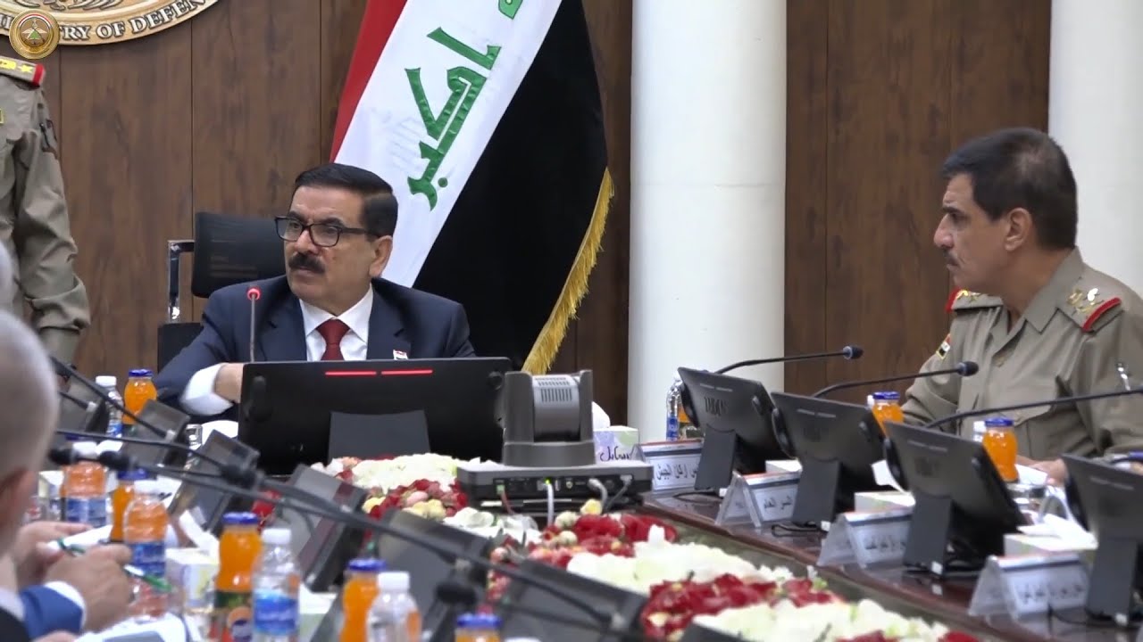 وزير الدفاع يترأس مؤتمراً أمنياً موسعاً في مقر الوزارة