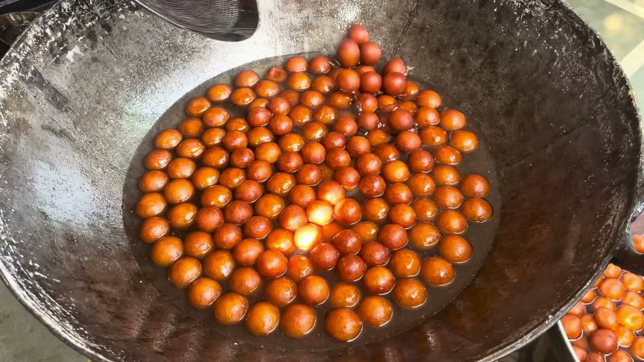 Soft & Juicy Gulab Jamun Recipe | Ghar Par Banaye Perfect Halwai Style Gulab Jamun